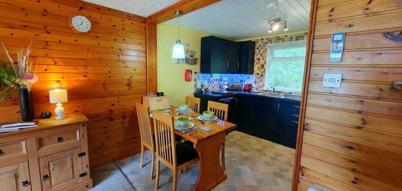 Torcroft Lodges Drumnadrochit Bagian luar foto