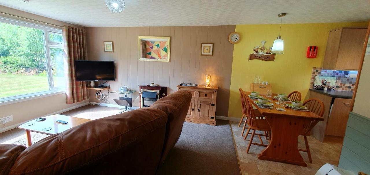 Torcroft Lodges Drumnadrochit Bagian luar foto