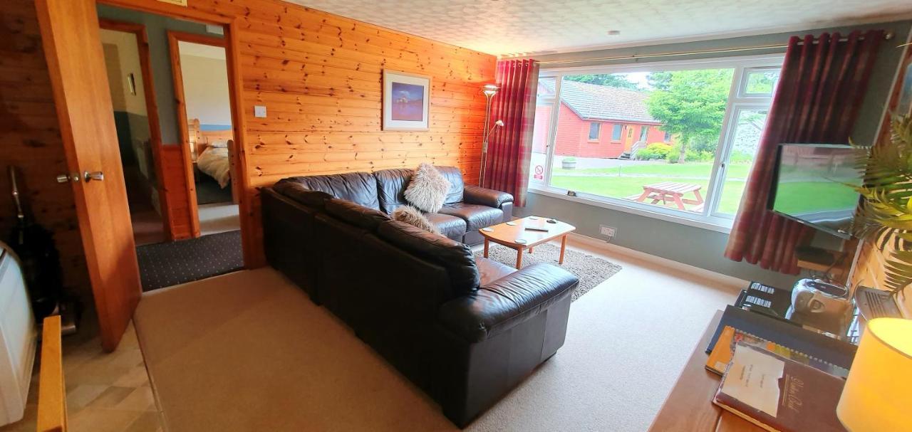 Torcroft Lodges Drumnadrochit Bagian luar foto
