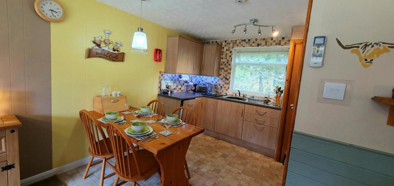 Torcroft Lodges Drumnadrochit Bagian luar foto