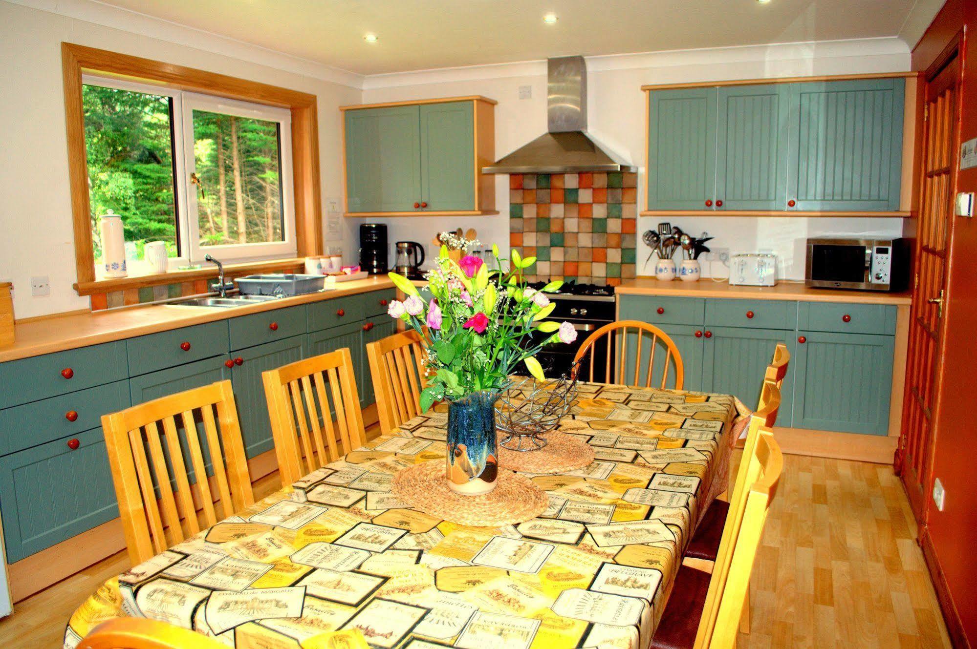 Torcroft Lodges Drumnadrochit Bagian luar foto
